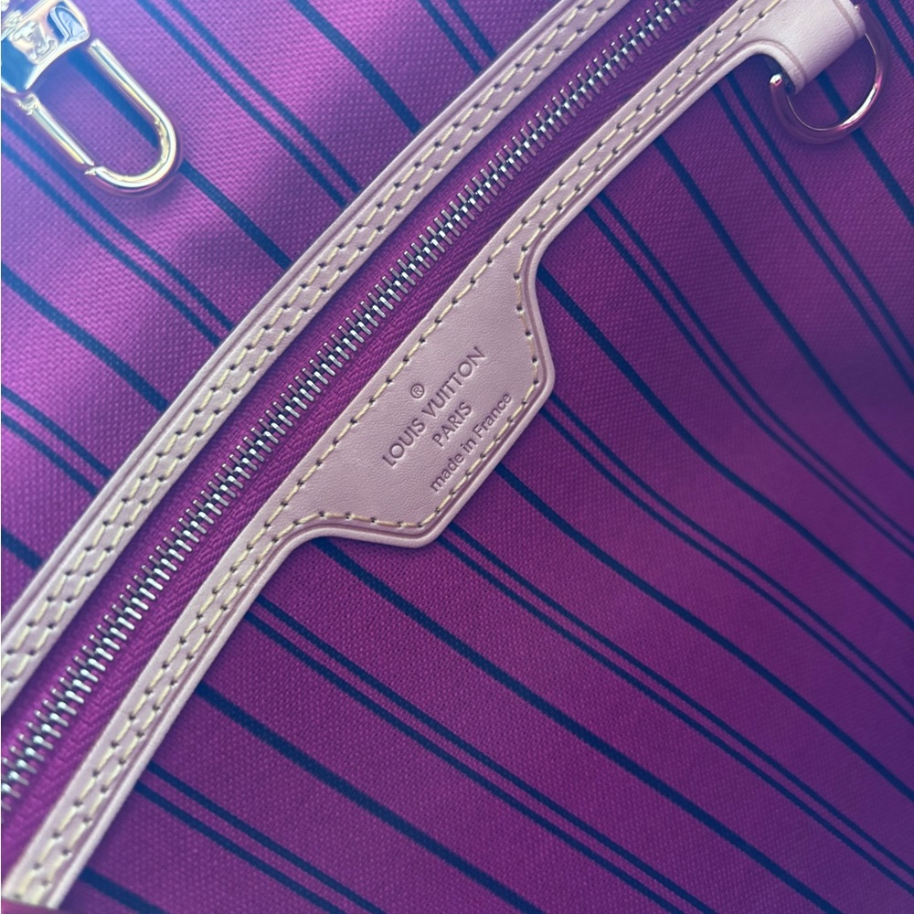 Authentic Louis Vuitton NEW delightful PM discontinued Pink pivone monogram bag - Picture 8 of 13